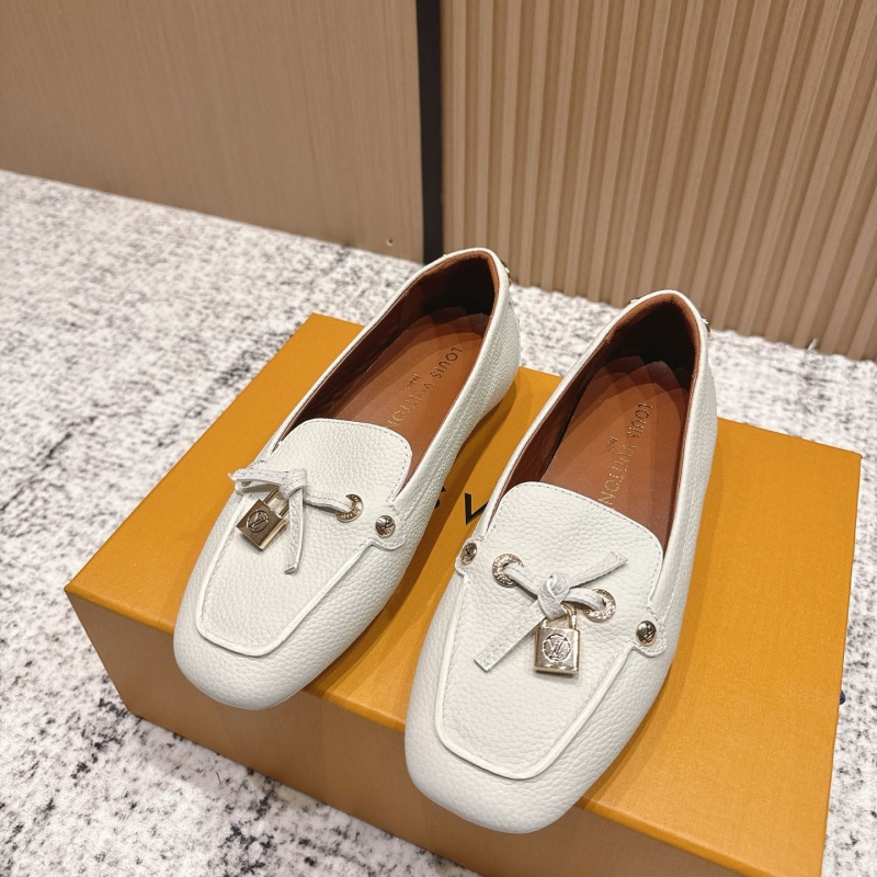 l0vis Vvtt0n loafers